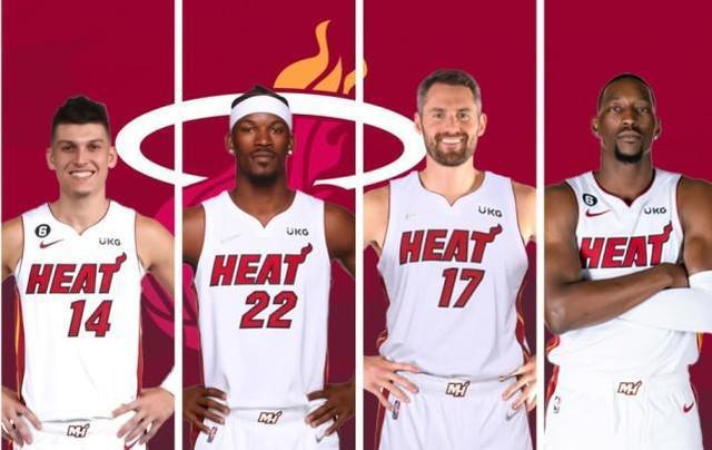 欧冠第4轮前瞻：双战术体系的博弈，两位神锋大战“群狼”（欧冠第4轮前瞻：两套战术硬碰硬，双神锋鏖战群狼）