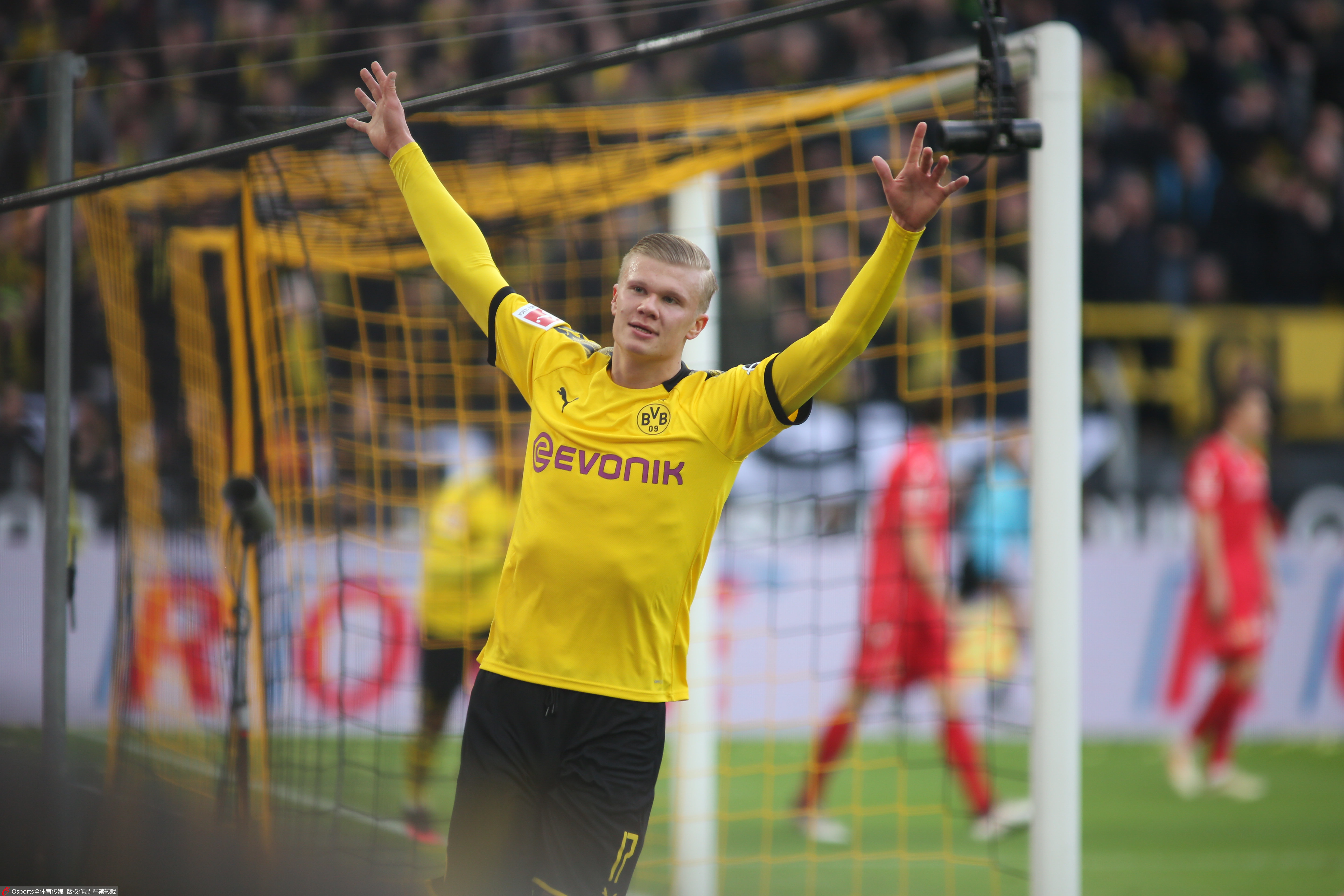 皮尔斯：一个女性无论外貌多好 如果无法沟通也会失去性吸引力（皮尔斯：再美的女人若不会沟通，也会失去性吸引力）