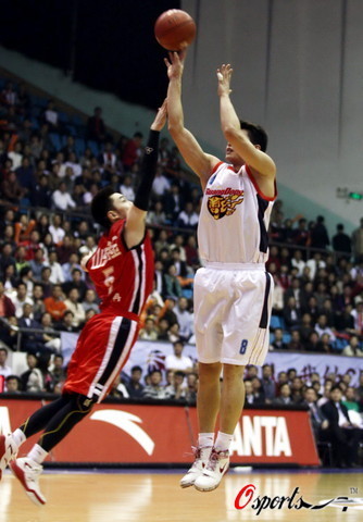 认识伊万-马耶：来自法国的19岁国米一线队新人（19岁法国新星伊万-马耶亮相国米一线队）