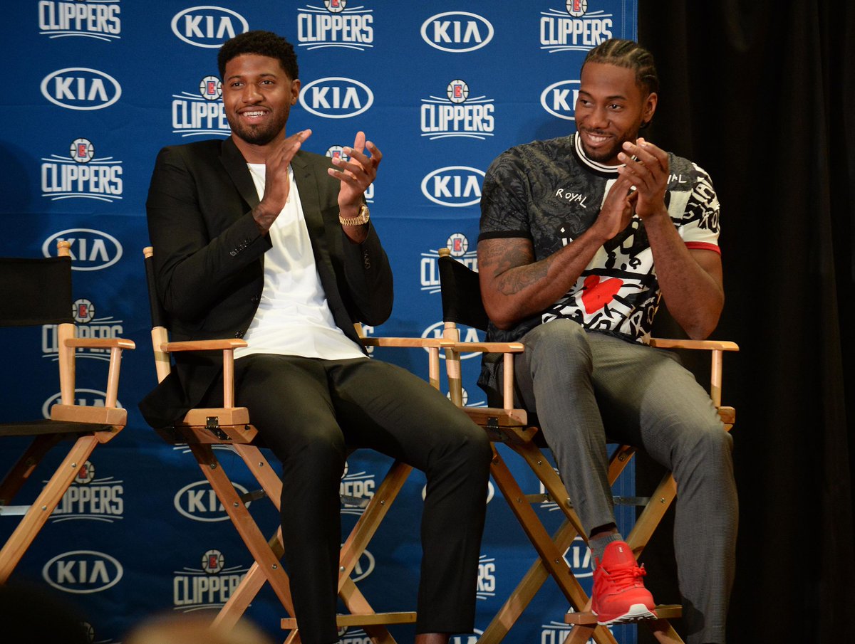 英超战报：福登传射，迪亚斯世界波，曼城3-0十人桑德兰（英超快讯：福登传射立功，迪亚斯世界波破门，曼城3-0轻取十人桑德兰）