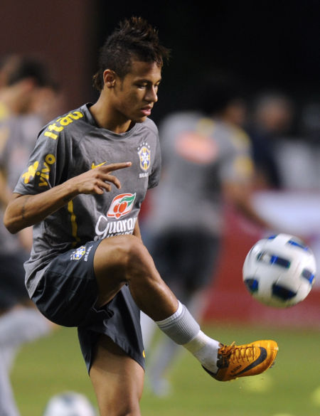 克鲁伊维特四子：我的心属于荷兰，若有天被荷兰征召就太棒了（克鲁伊维特四子：心系荷兰，若获荷兰队征召将无比荣幸）