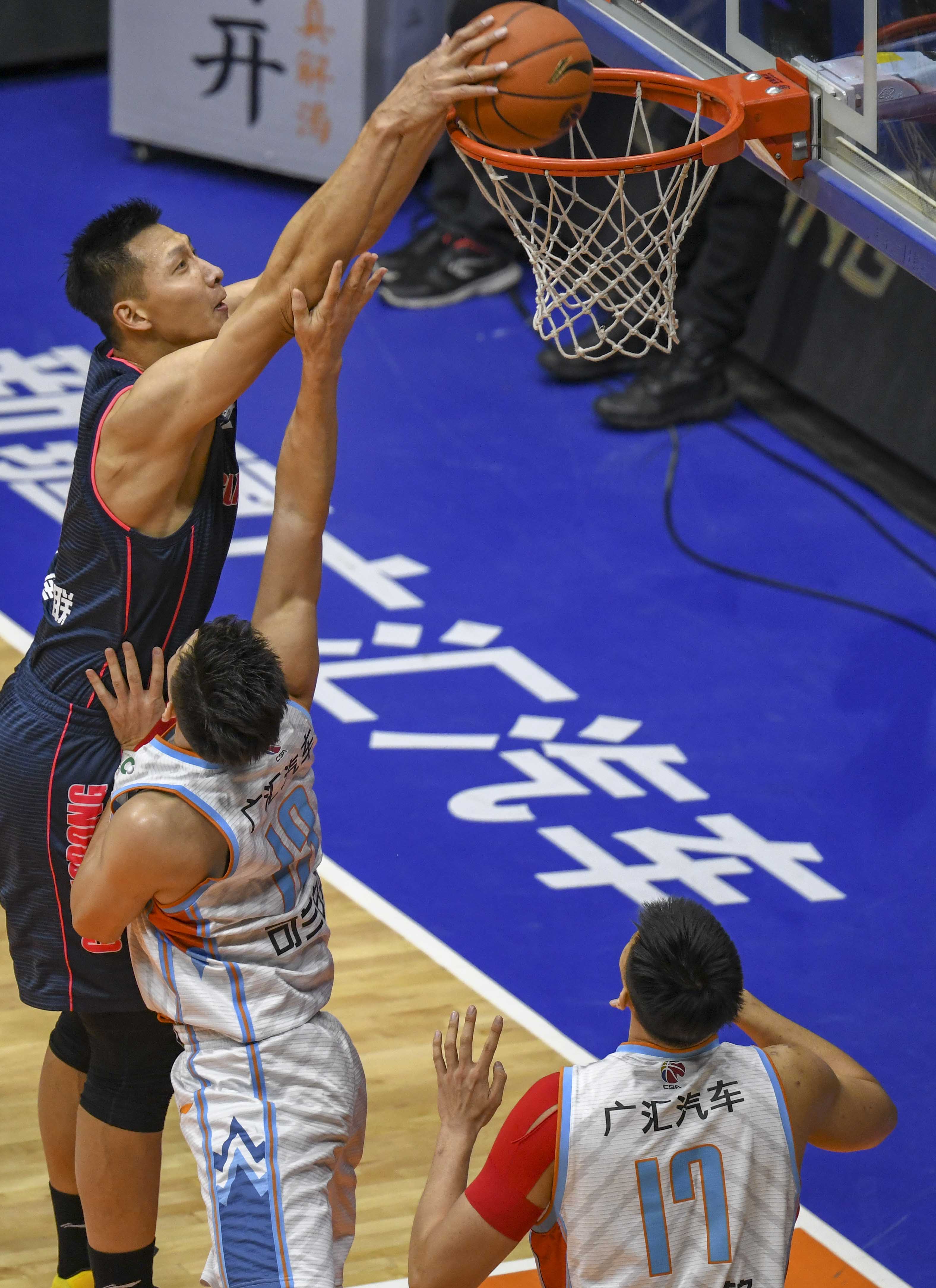 曼联接下来的英超五场大战：与切尔西、利物浦及其他竞争对手的赛程对比（曼联英超未来五战前瞻：与切尔西、利物浦及其余竞争对手的赛程对照）