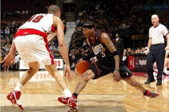 赫内斯说瓜帅想让你接手曼城？孔帕尼：我100%专注于拜仁（回应赫内斯称瓜帅盼其执教曼城，孔帕尼：我百分之百专注拜仁）