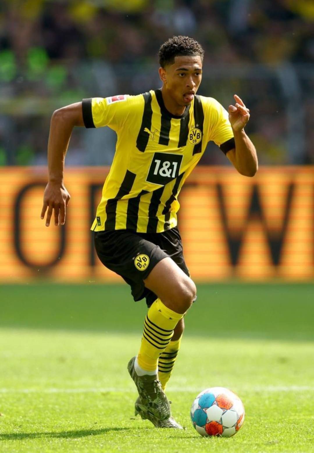 米兰欲用恩昆库换莱万遭巴萨否认（巴萨否认米兰以恩昆库交换莱万的传闻）