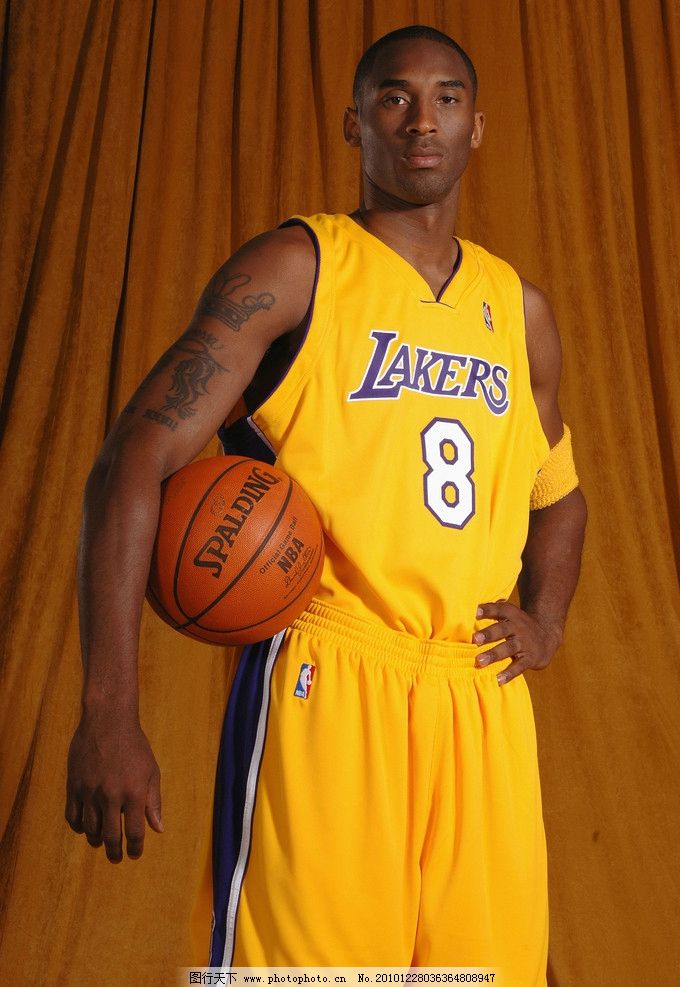 斯普利特：威少、德罗赞处理关键球快20年了，我们球员才20岁（斯普利特感叹：威少、德罗赞关键时刻经验近20年，我们队员才20岁）