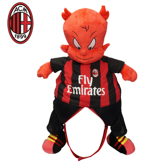 乌尔比希：能与诺伊尔、乌尔赖希一起训练很重要，他们很优秀（乌尔比希：与诺伊尔、乌尔赖希一同训练意义重大，他们都很出色）